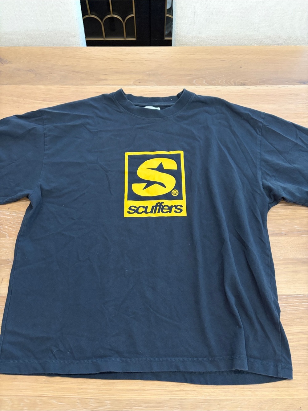 Scuffers black Logo Graphic Tee - black/Yellow